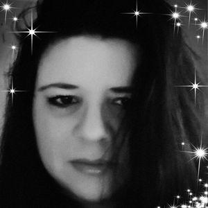 Meet your Posher, Deena